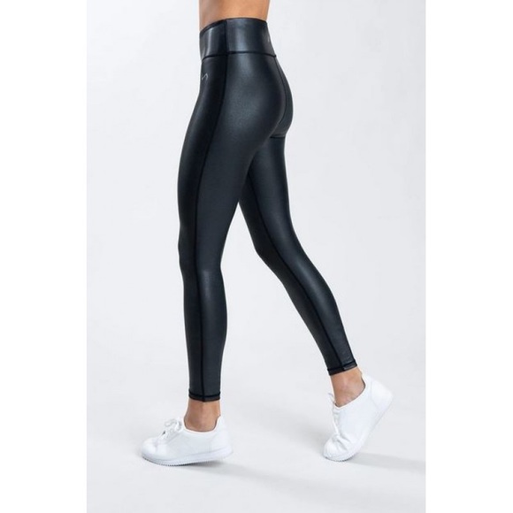 NWT BUNDLE: TLF Apparel Black Shine - Picture 13 of 15